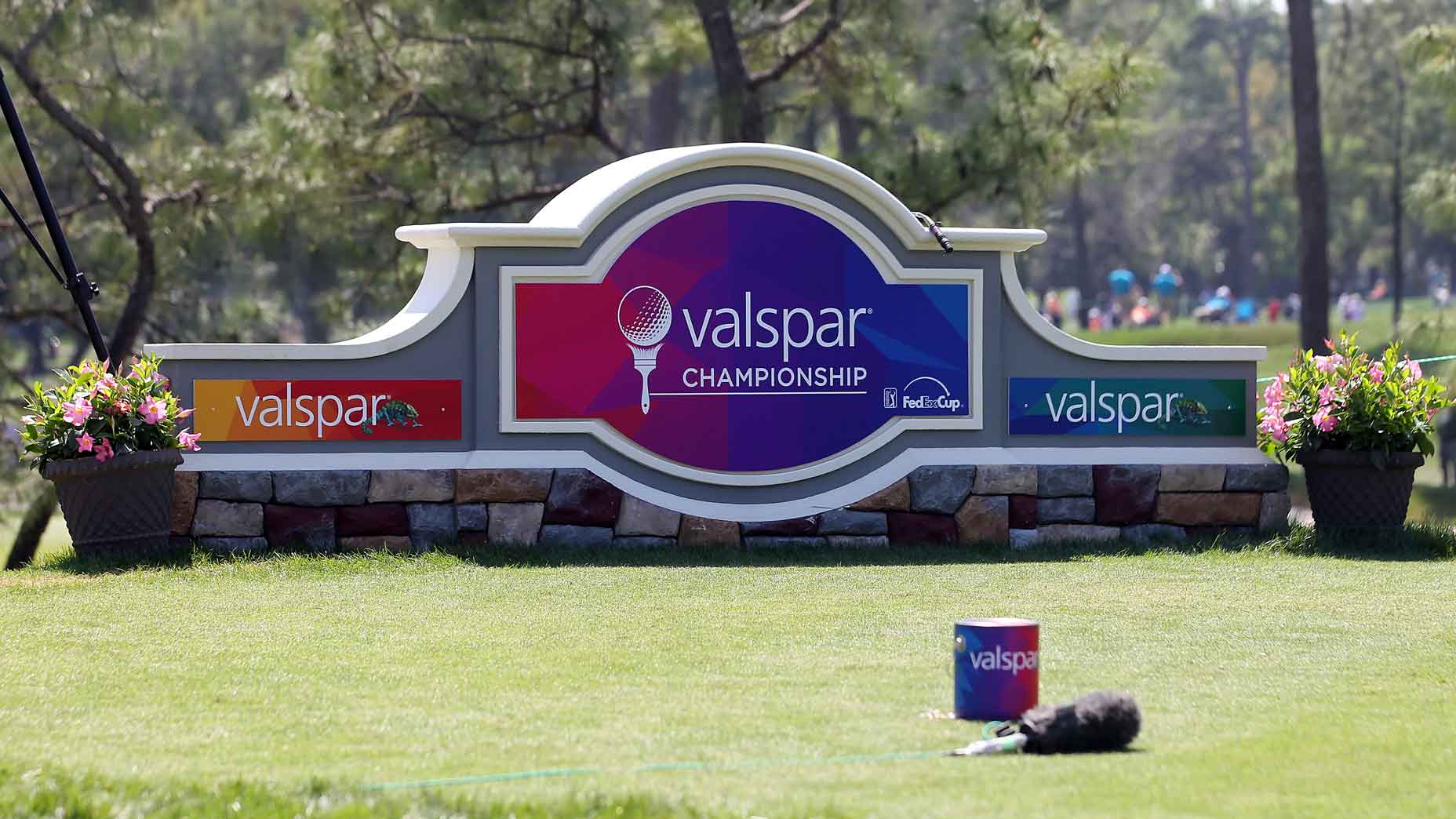 Valspar Championship tee and tee markers