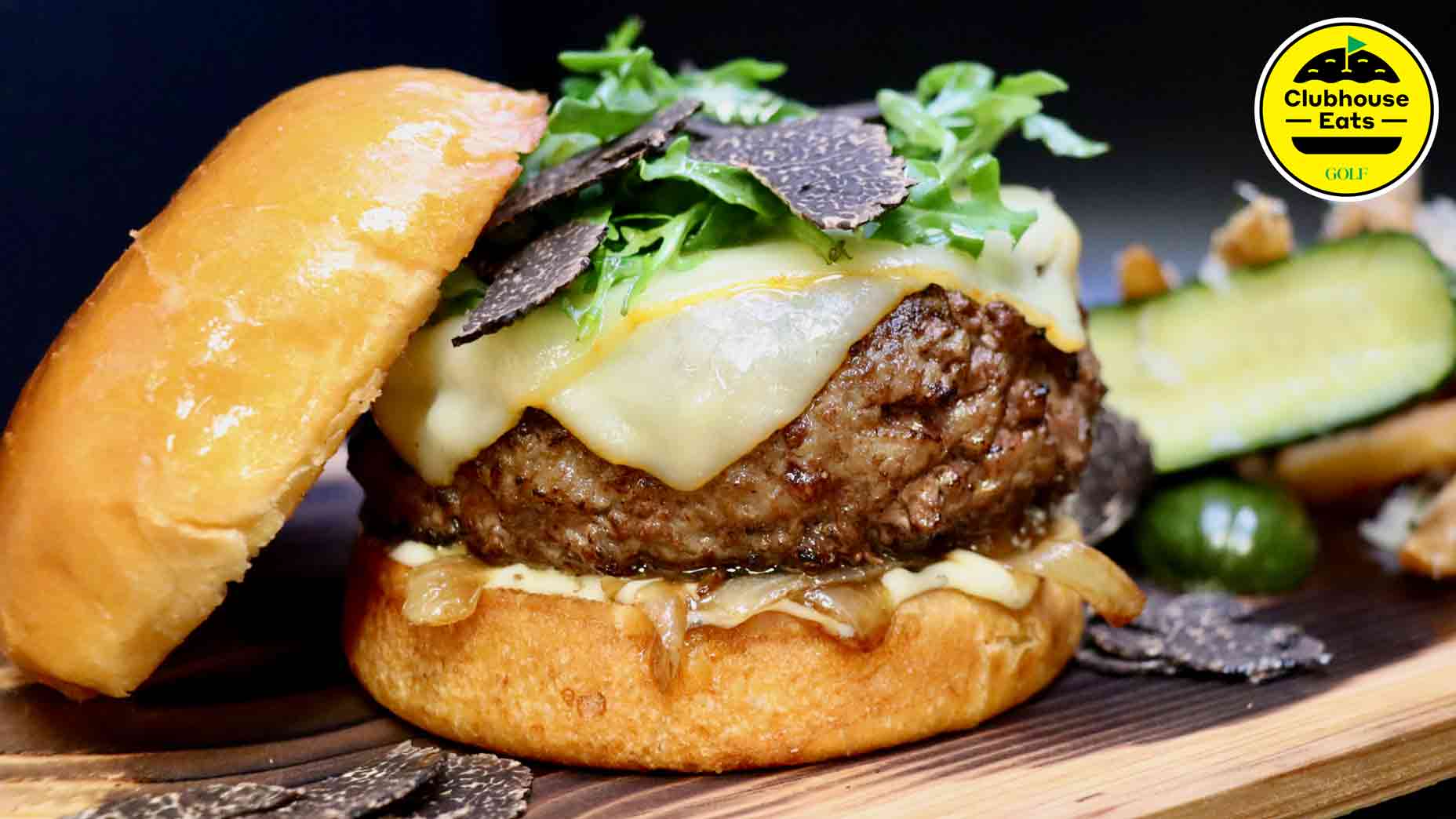 The keys to making a perfect, delicious hamburger at home, according to a golf-club chef