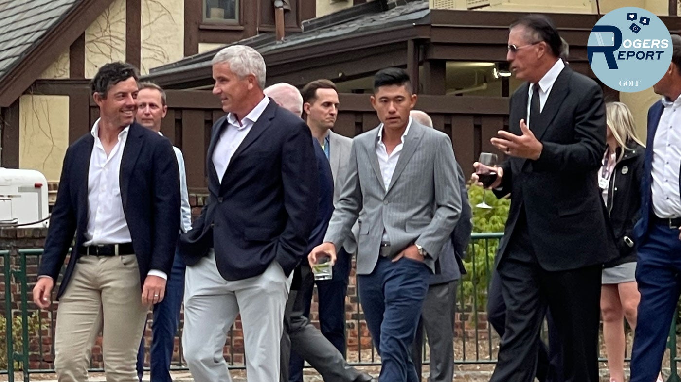 A wild PGA Champions dinner photo, Josh Allen and caddies at Oak Hill | Rogers Report