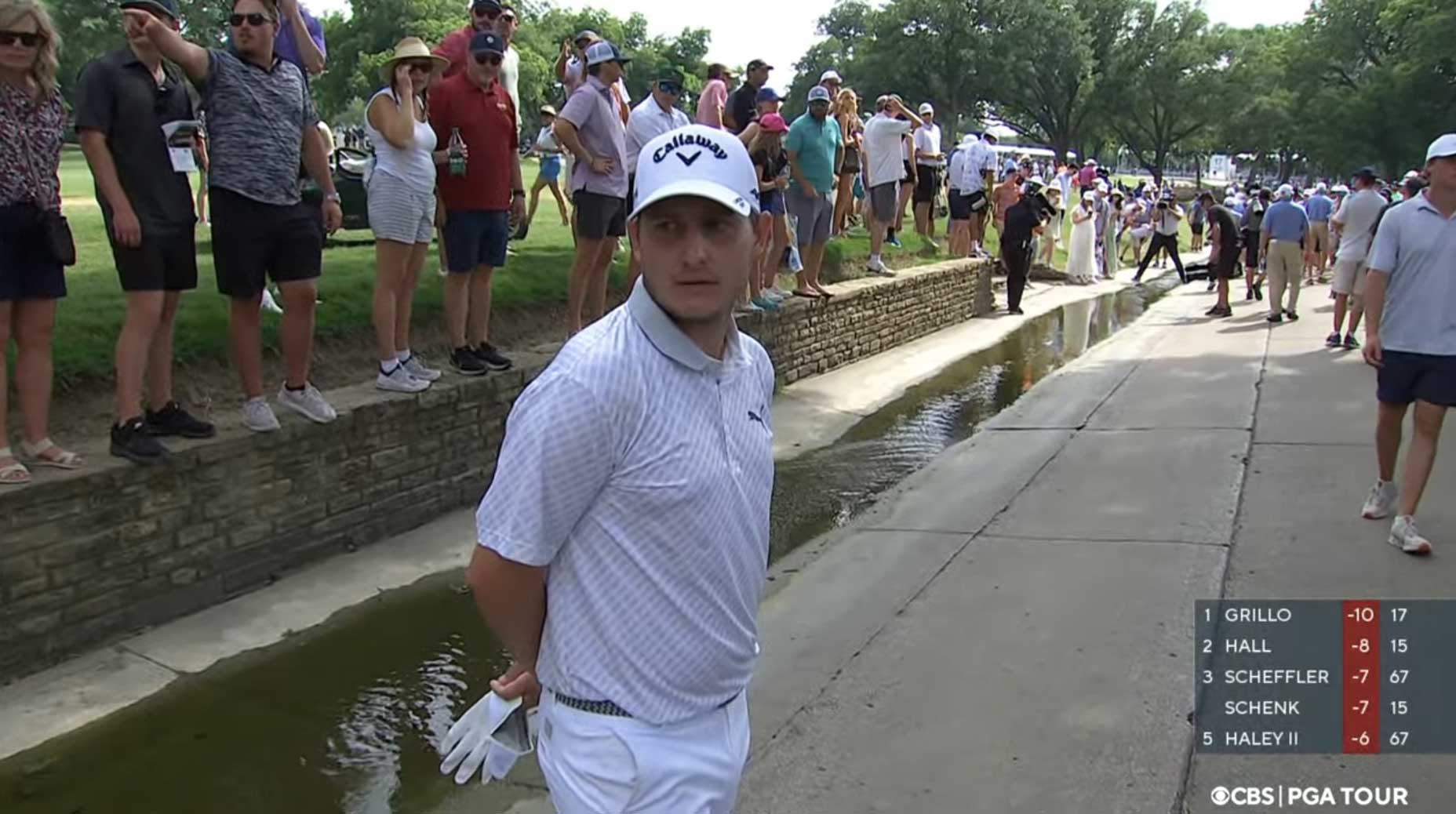 Could this pro have played a moving ball? Bizarre rule makes for weird situation