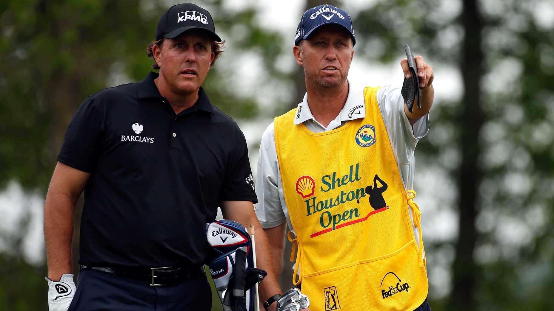 Bones Mackay recalls his most embarrassing moment caddying for Phil Mickelson