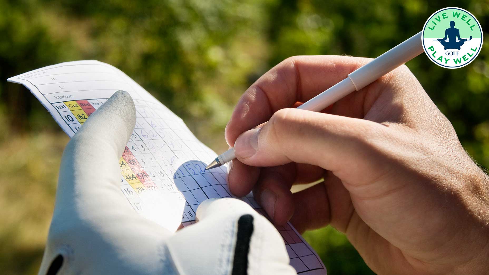 a golfer's scorecard