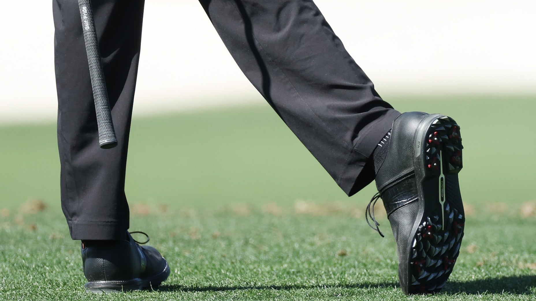 tiger woods footjoy golf shoes