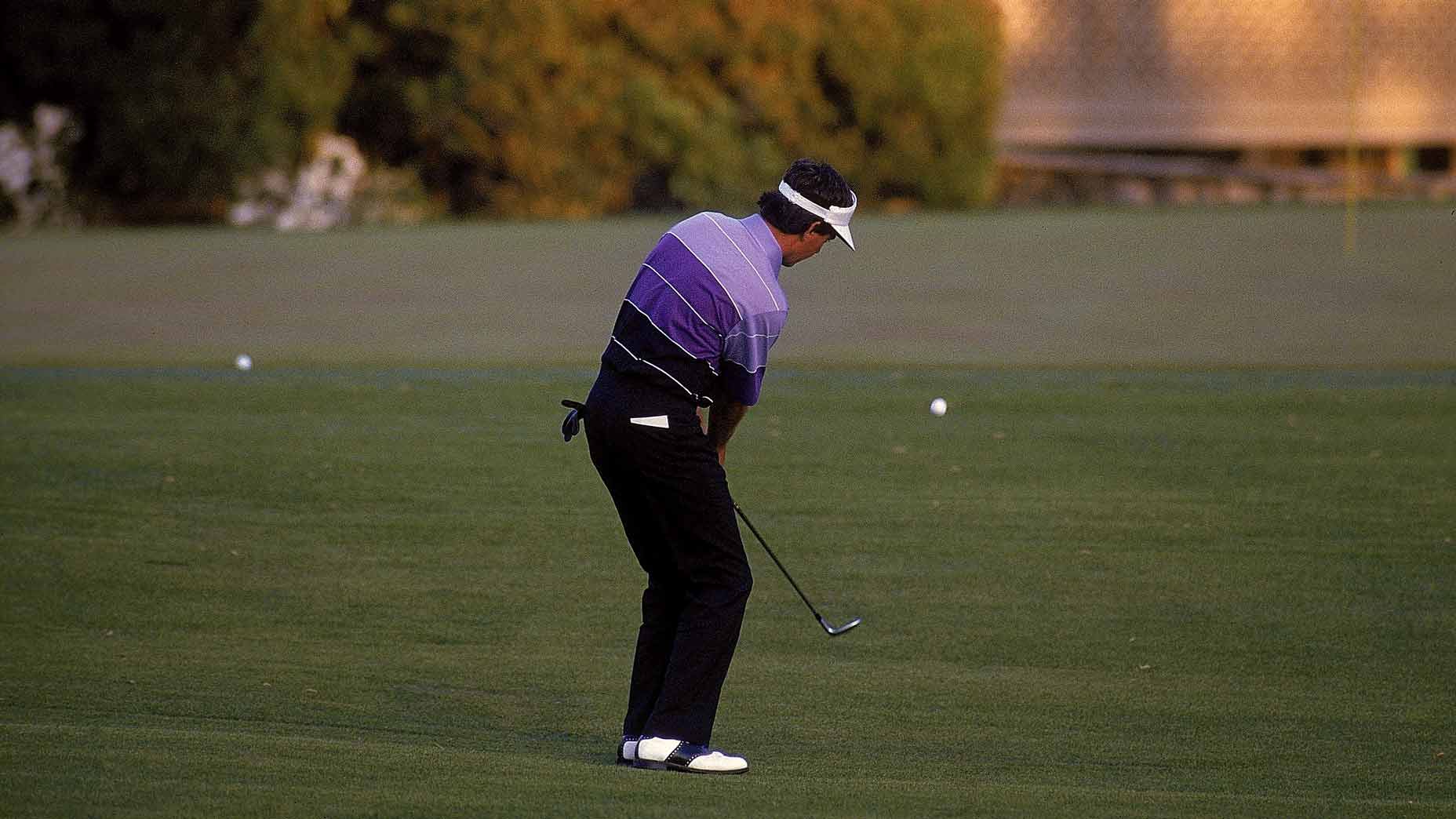 The simple key to executing chip shots when under pressure