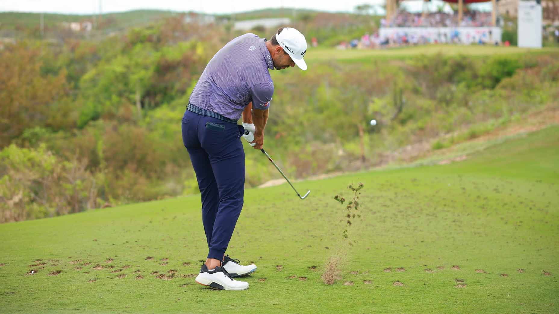 erik van rooyen takes a shot during the 2023 world wide technologies championship
