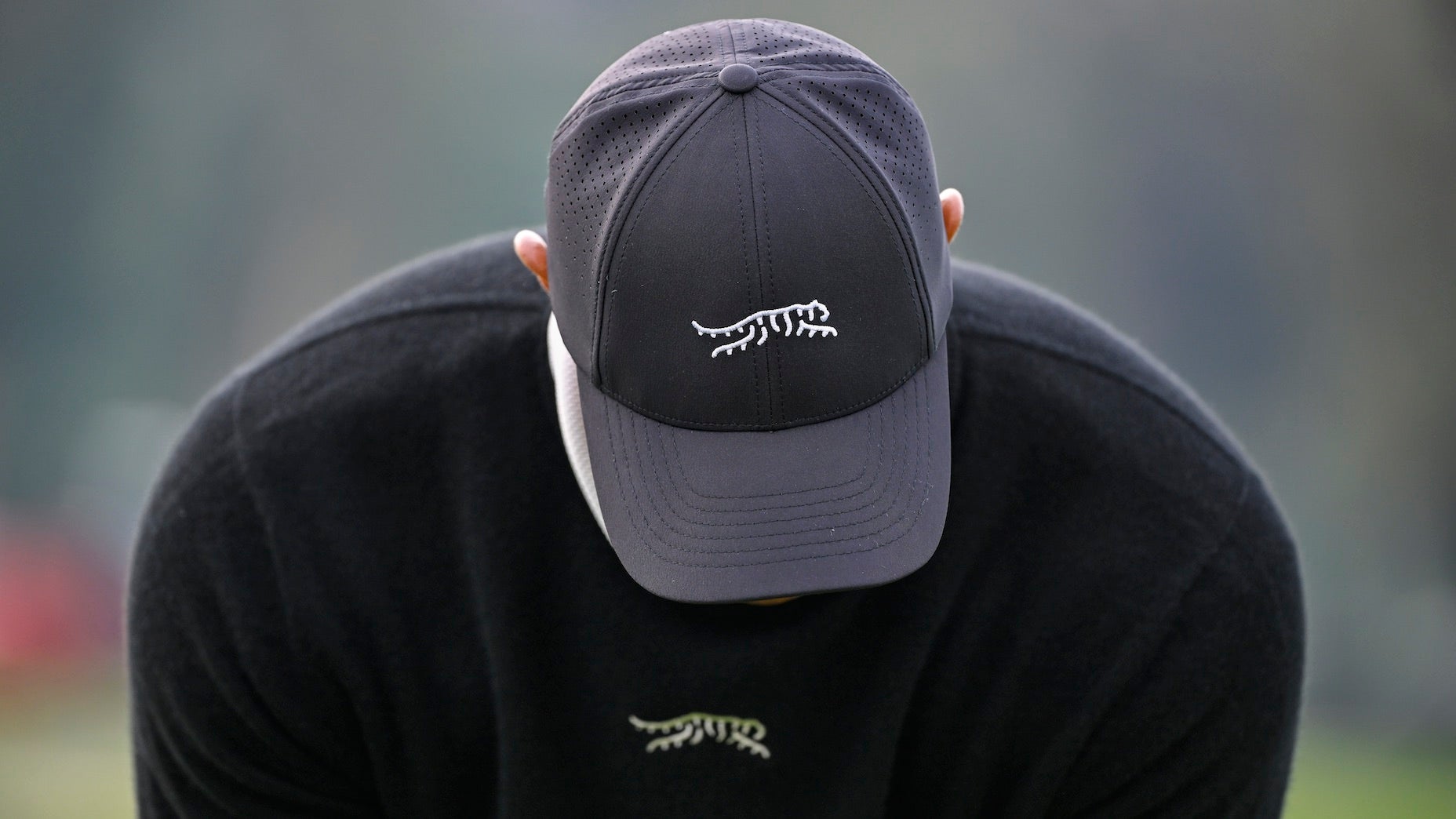 tiger woods sun day red