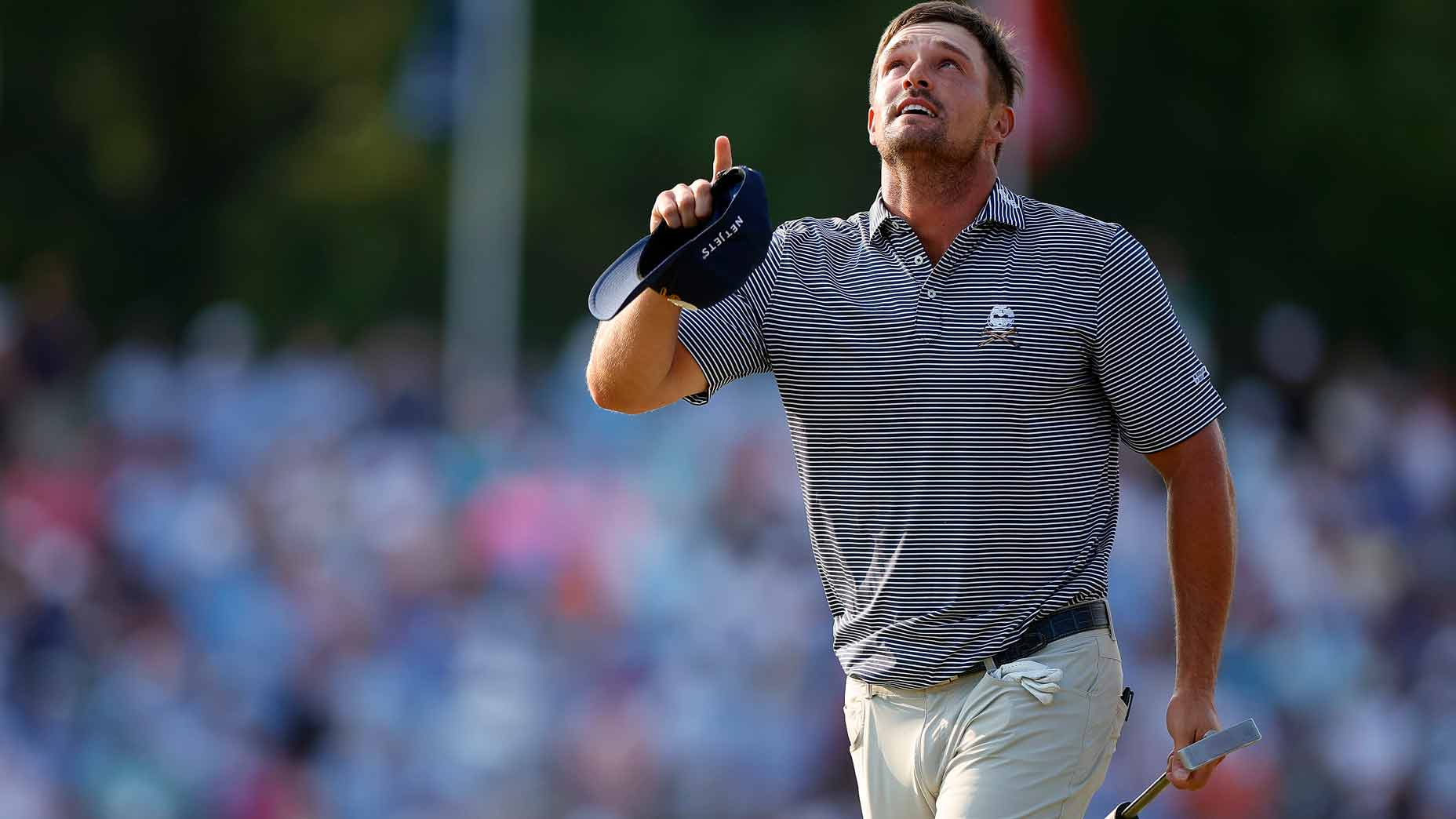 Bryson DeChambeau delivers touching gesture after U.S. Open win