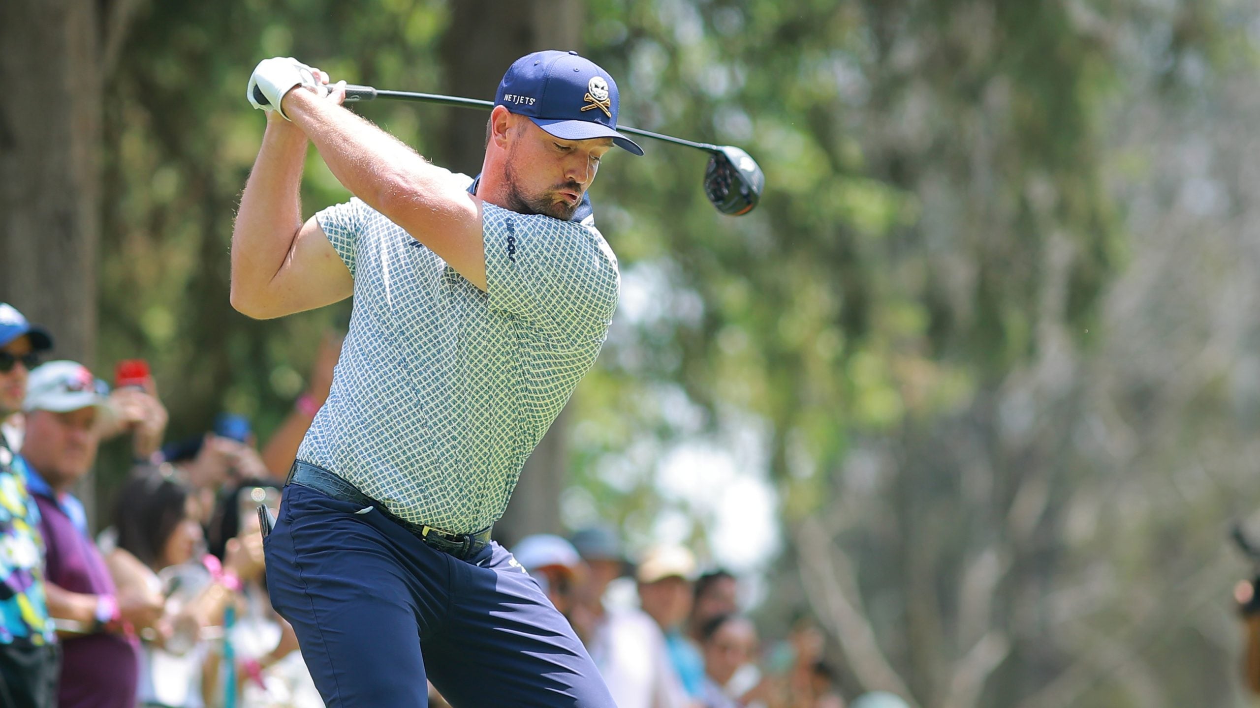 A “less bulky” Bryson DeChambeau reveals how he’s still able to bomb it