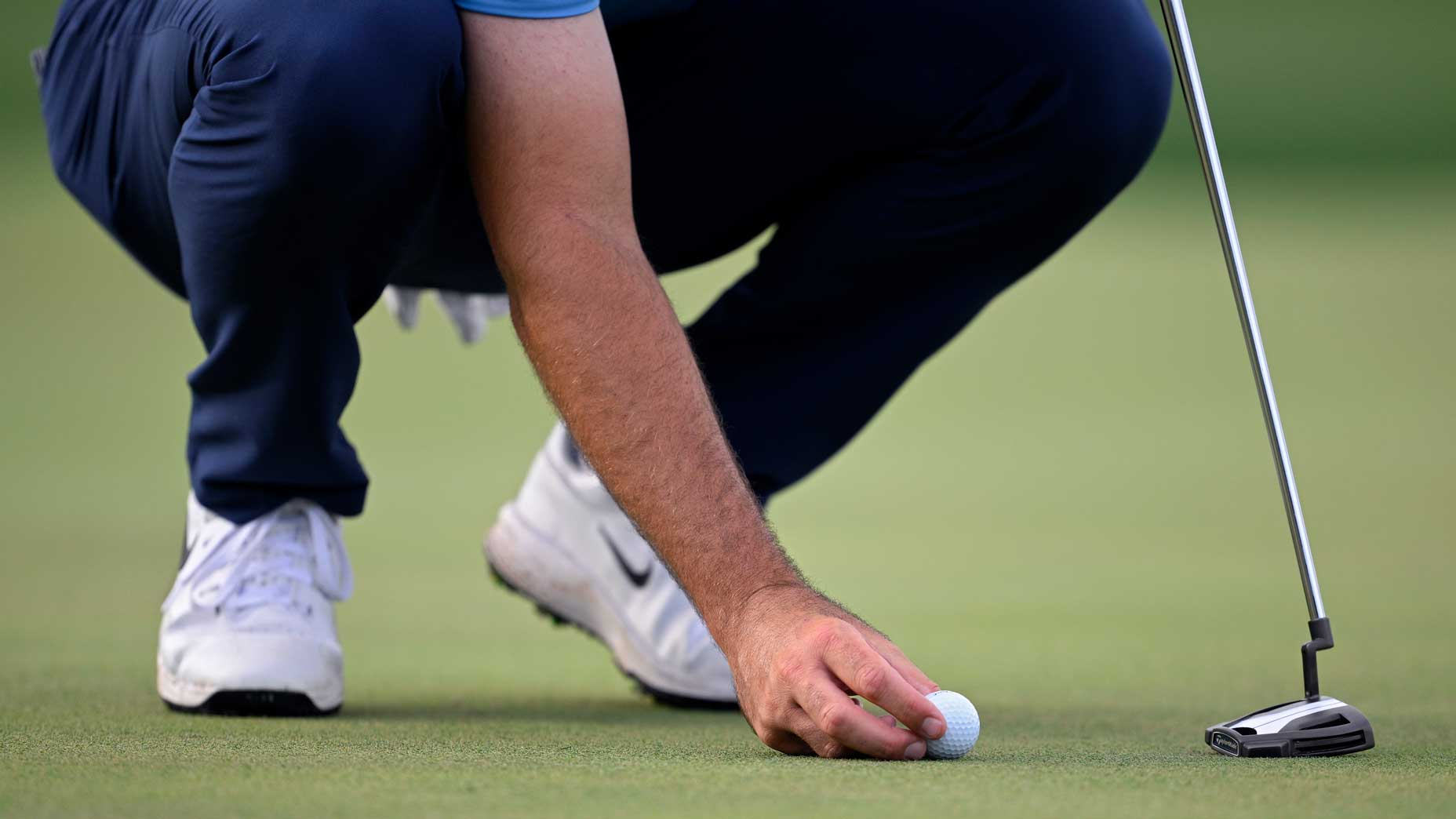 A close up of Scottie Scheffler's putter.