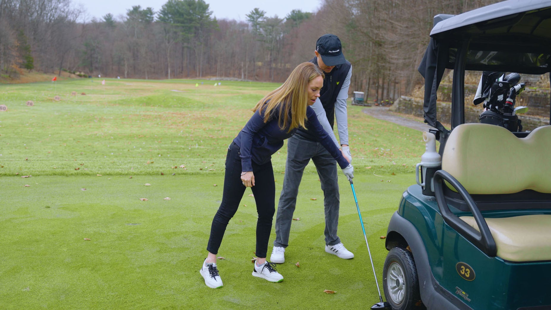 A clever (& legal!) trick to check your grip during the round
