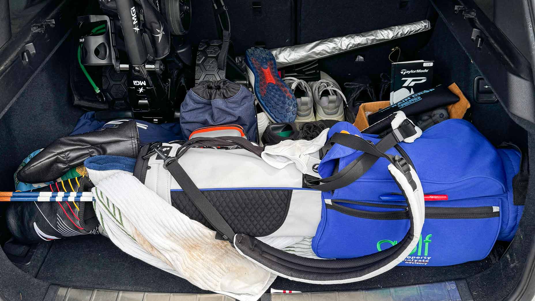 Before adding the Jones Trunk Caddie organizer.