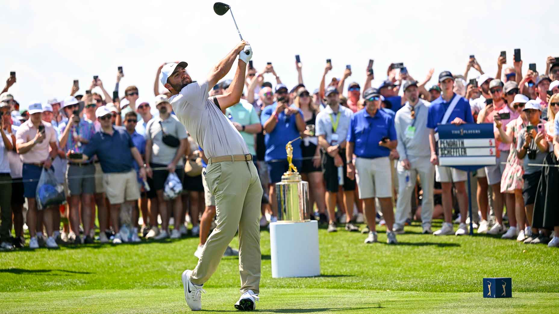 2026 Players Championship odds: Scottie Scheffler hits drive at TPC Sawgrass.