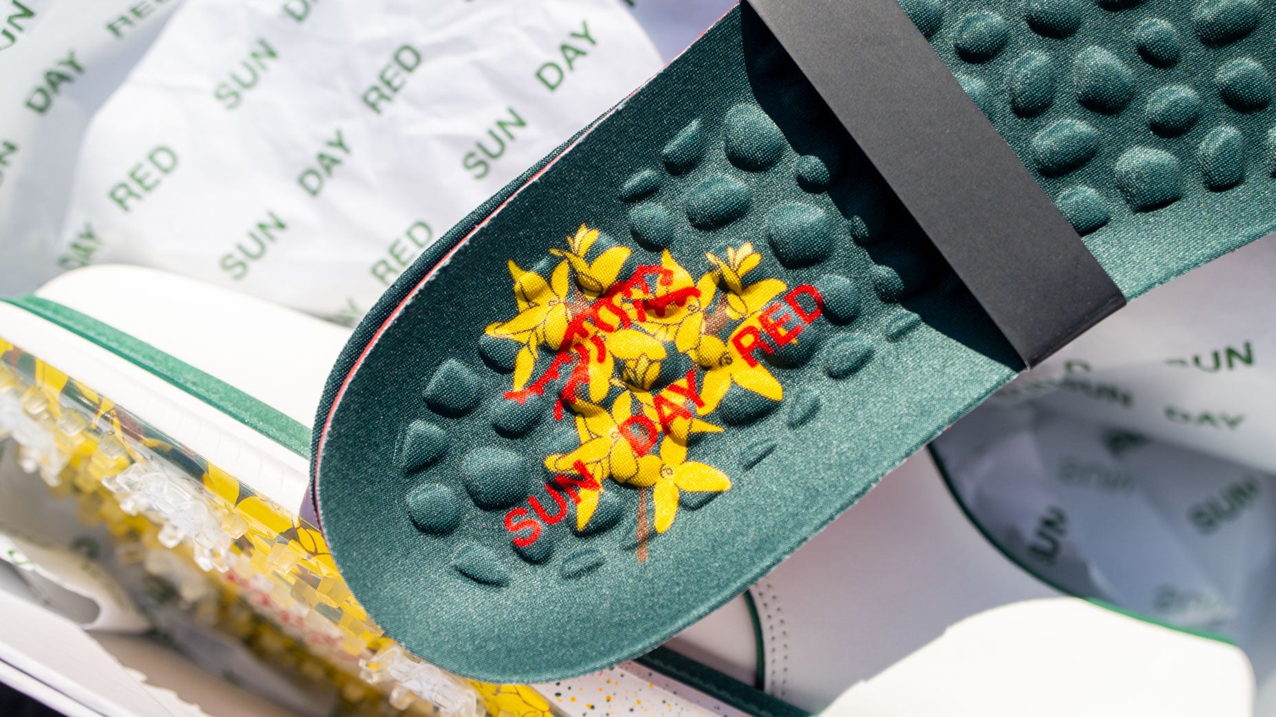 Sun Day Red Pioneer Willow massaging insoles