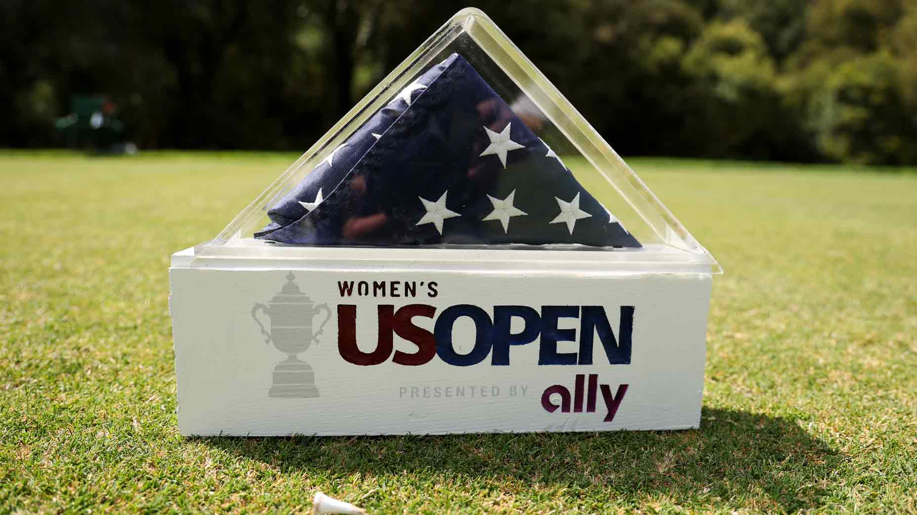 2026 U.S. Women's Open tee marker pictured on tee at Riviera