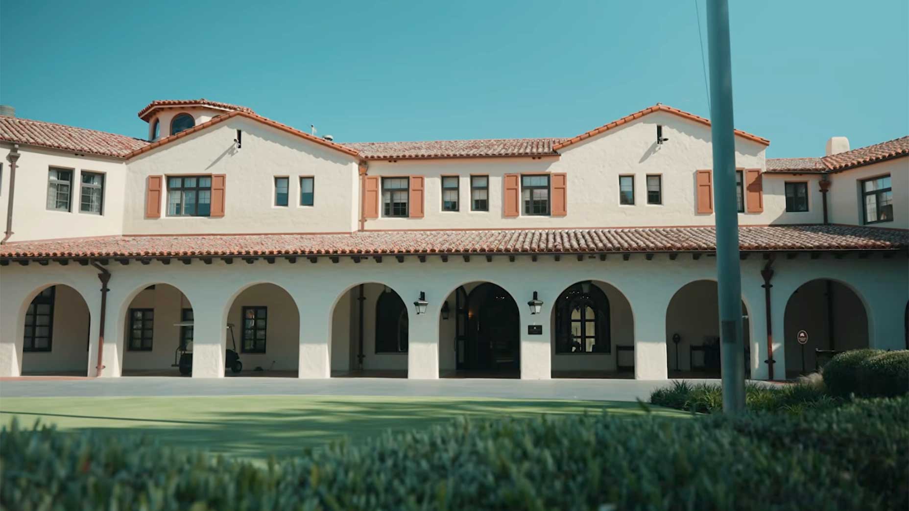 Go inside Riviera Country Club, the most exclusive clubhouse in golf