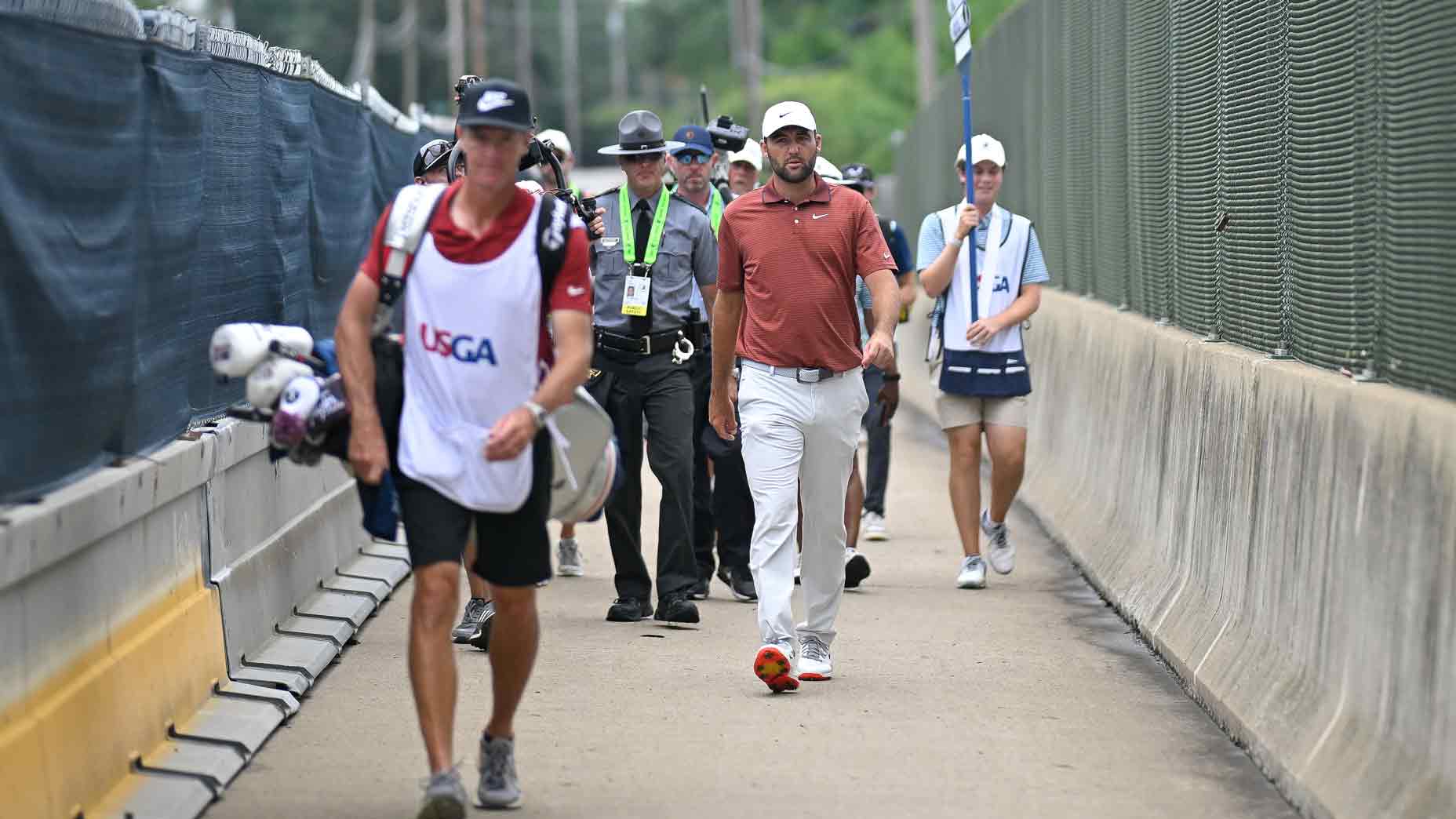 Scottie Scheffler walks with caddie at U.S. Open: 2026 odds and betting favorites