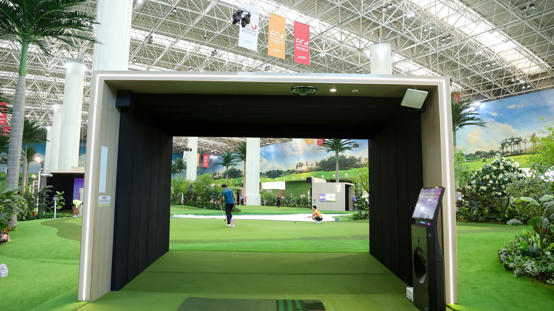 America's first indoor 18-hole 'golf course' is in the works