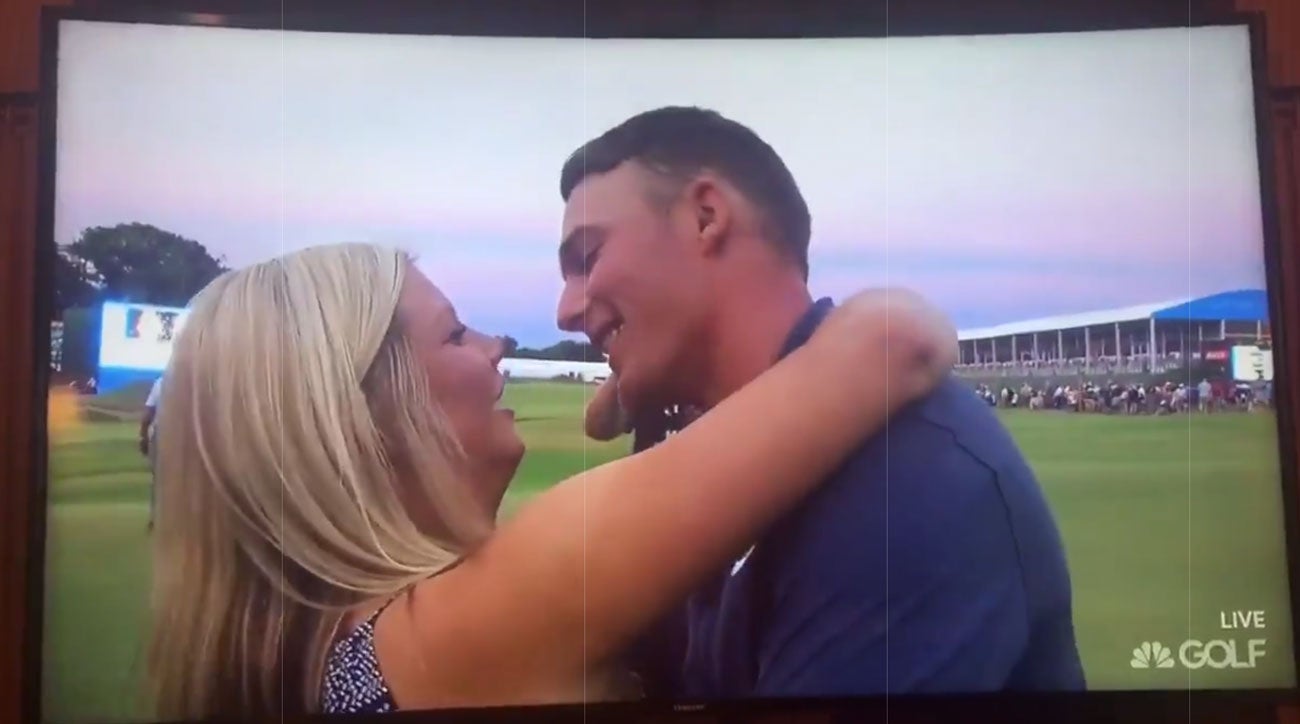 Aaron Wise explains 'funny moment' during viral 18th-hole embrace with girlfriend